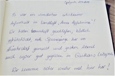Eintrag in das Land-Loft Gästebuch | © SONNENTOR