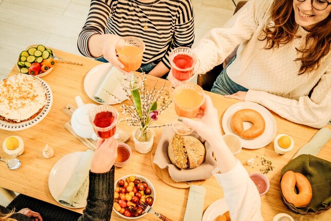 Zaubere dir einen Osterbrunch mit vielen tollen Rezepten und Tipps | © SONNENTOR
